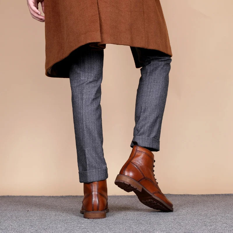 Desai Herren Brogue Lederstiefel – Fleecegefütterte Ankle Boots aus echtem Leder, modische Schnür- und Reißverschluss-Stiefel