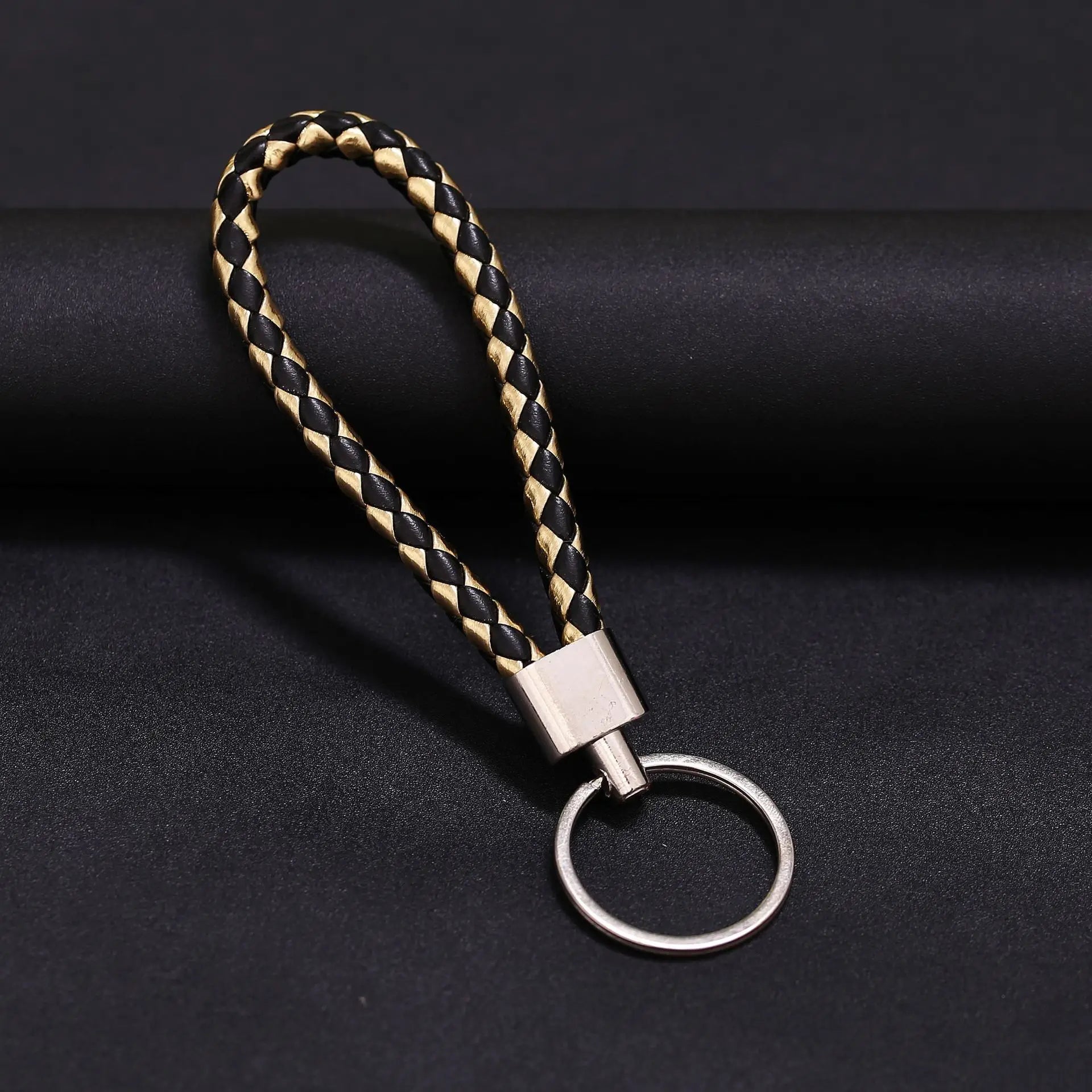 Geflochtener PU-Leder Schlüsselanhänger – Moderner Woven Rope Keychain als Taschen- & Autoanhänger, DIY Leder-Keyring für Damen & Herren