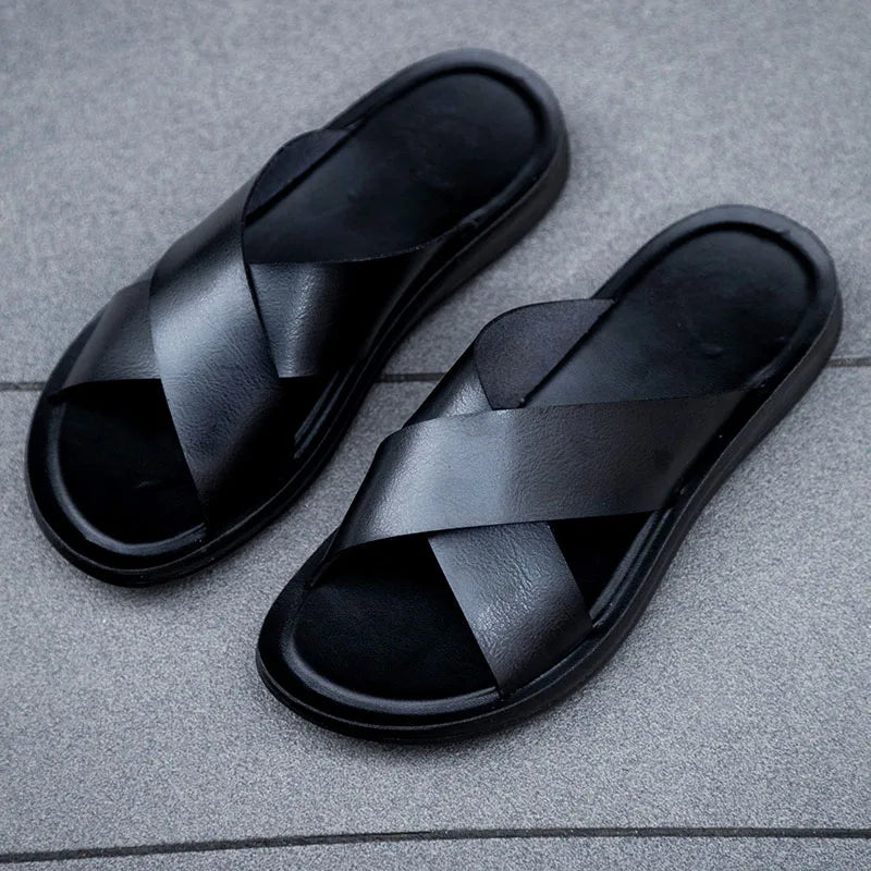 FUQIAO Herren Sommer Sandalen – Klassische Roman Slides, Offene Zehen, PU-Leder Slipper mit Rutschfester Gummisohle für Strand & Outdoor