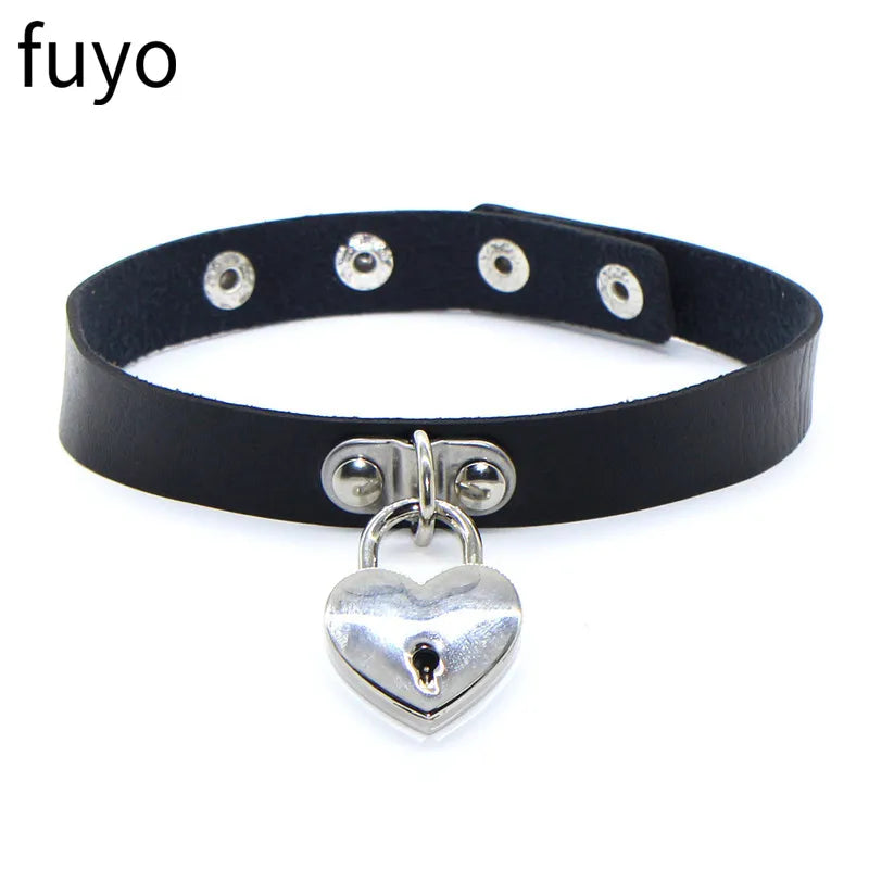 Spike Choker Halskette Punk – Breites Kunstleder Halsband mit großen Nieten im Gothic Style für Damen & Herren