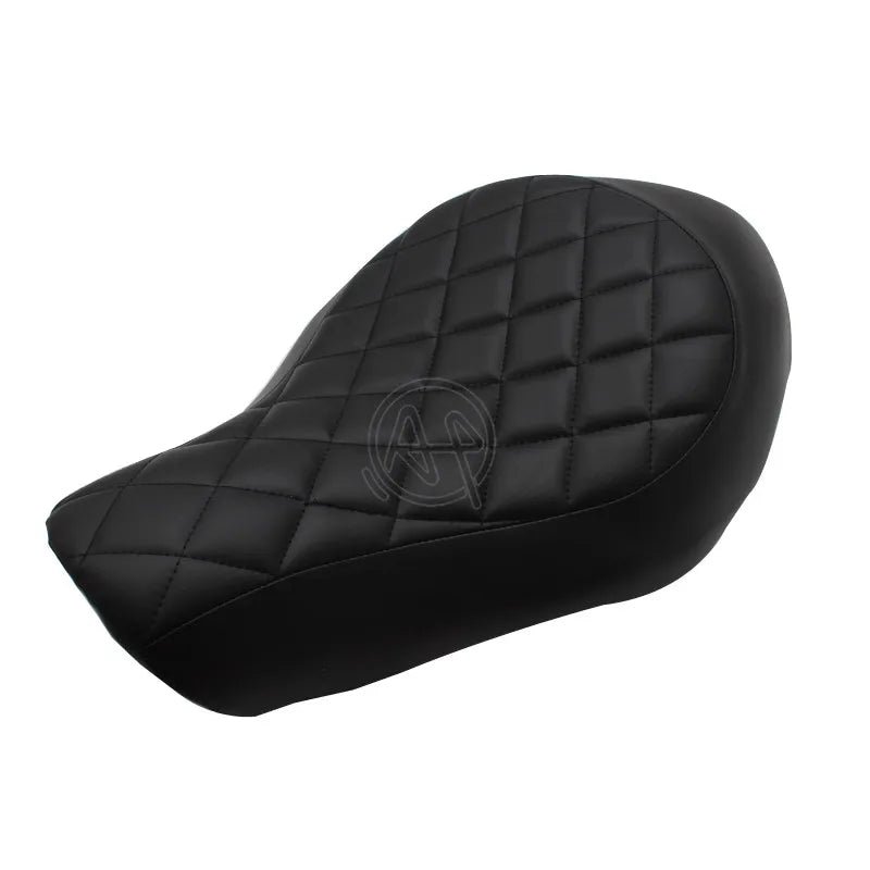 Motorrad PU-Leder Solo Fahrersitz – Schmaler Custom Sitz für Harley-Davidson Sportster 883 / 1200 / Forty Eight, wasserdicht & komfortabel