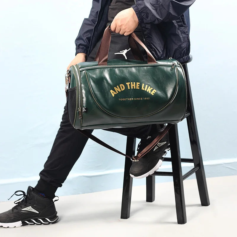Wellvo Herren PU Leder Reisetasche – Modische Travel Duffle mit Schuhfach, leichte Schulter- &amp; Sporttasche für Reisen, Fitness &amp; Alltag 