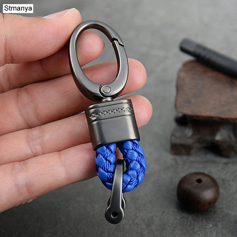 Handgeflochtener Leder Schlüsselanhänger mit Metallclip – Robuster Auto Keyring &amp; Gürtel-Keychain für Damen &amp; Herren 