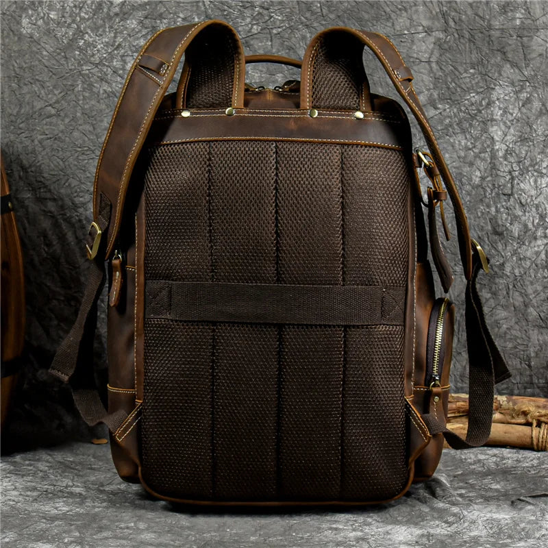 NEWSBIRDS Herren Leder Rucksack – Vintage Luxus Daypack aus echtem Rindsleder für Business, Reise & Schule