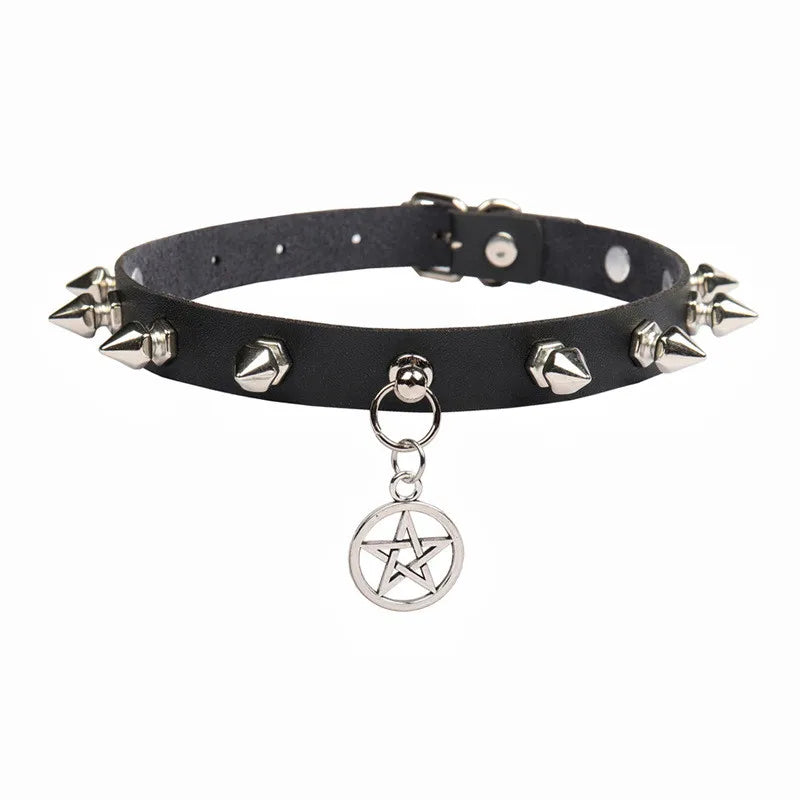 Spike Choker Halskette Punk – Breites Kunstleder Halsband mit großen Nieten im Gothic Style für Damen &amp; Herren