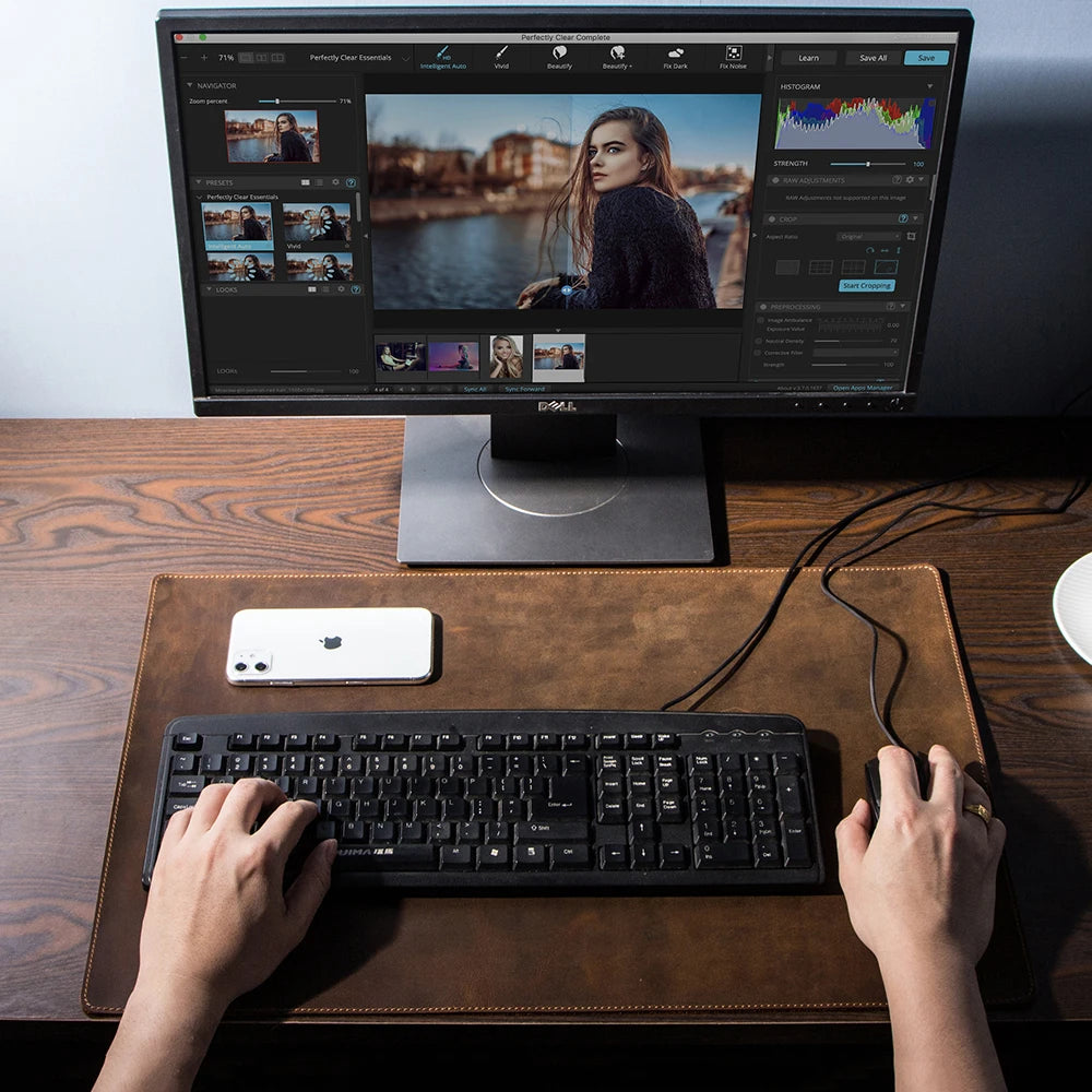 CONTACT’S FAMILY Mauspad & Schreibtischunterlage aus 100 % Nubukleder – Edle Leder Desk Mat für Büro, Laptop & Gaming