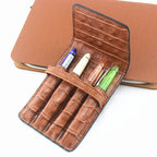 Handgefertigtes Vintage Leder Stifteetui für 4 Stifte – Elegantes Pen Case aus Leder für Füllfederhalter, Kugelschreiber & Stylus
