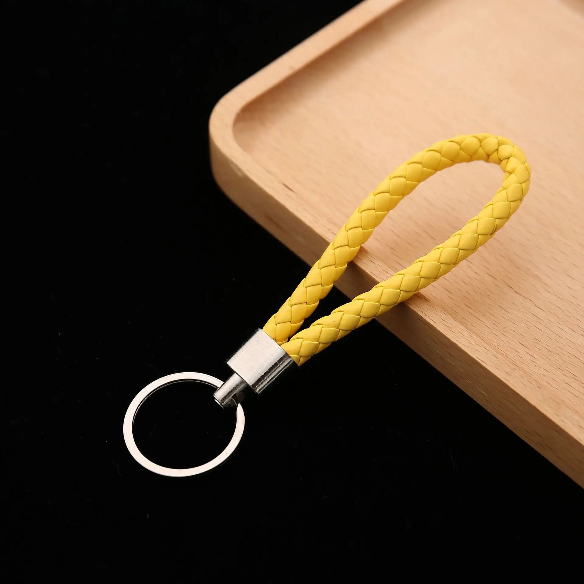 Geflochtener PU-Leder Schlüsselanhänger – Moderner Woven Rope Keychain als Taschen- & Autoanhänger, DIY Leder-Keyring für Damen & Herren