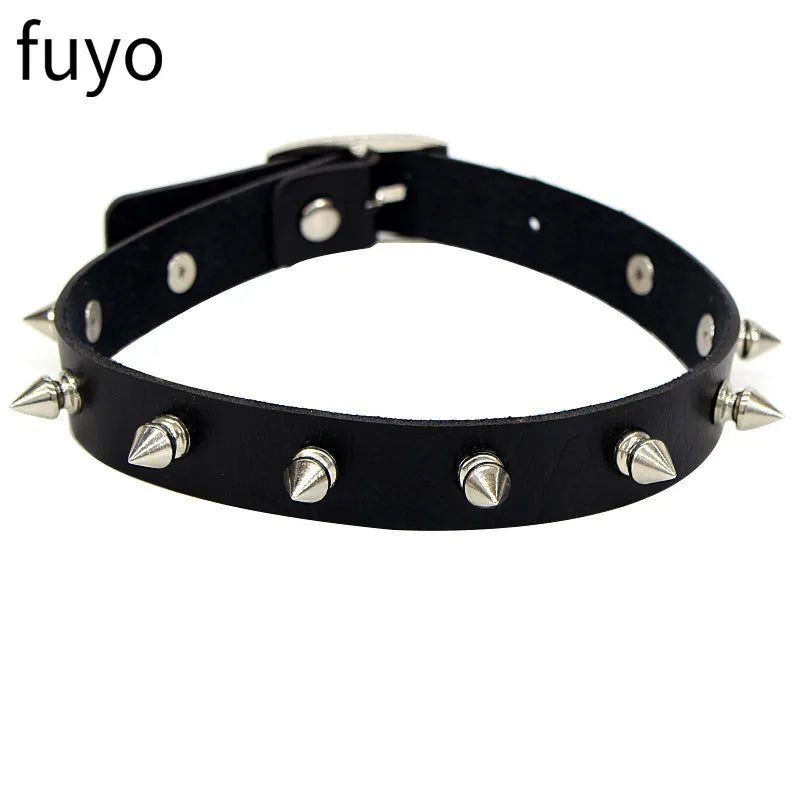 Spike Choker Halskette Punk – Breites Kunstleder Halsband mit großen Nieten im Gothic Style für Damen &amp; Herren