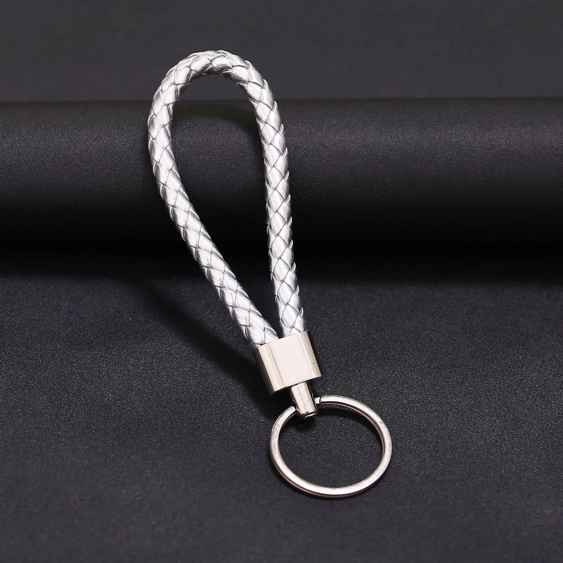 Geflochtener PU-Leder Schlüsselanhänger – Moderner Woven Rope Keychain als Taschen- & Autoanhänger, DIY Leder-Keyring für Damen & Herren