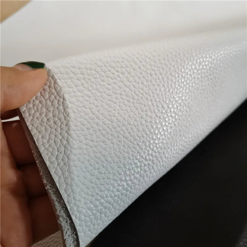 Lychee-Prägung Rindsleder am Stück – Schwarzes & Weißes Top-Layer Echtleder 1,4–1,6 mm für Rucksäcke, Handtaschen & Möbel