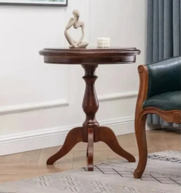 Europäischer Designer Esszimmerstuhl aus Massivholz mit Armlehnen – Rustikaler Lederstuhl im italienischen Stil, ergonomischer Dining- & Bürostuhl