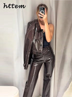 HIGH STREET Damen Leder Zweiteiler 2025 – Cropped Jacke mit Revers & Taschen, gerade Hose, moderner Herbstanzug