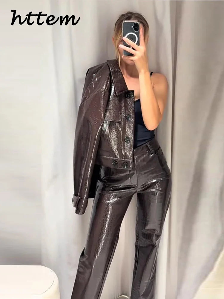 HIGH STREET Damen Leder Zweiteiler 2025 – Cropped Jacke mit Revers & Taschen, gerade Hose, moderner Herbstanzug