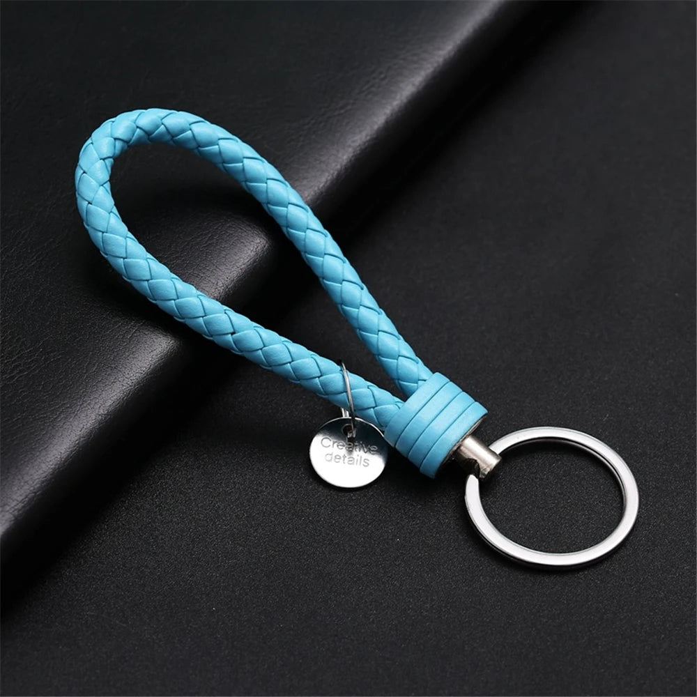 13 cm geflochtener PU-Leder Schlüsselanhänger – Farbiger Keyring für Damen & Herren, modisches Auto- & Taschen-Accessoire mit Metallring
