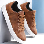 LEDP Herren Leder Sneaker – Klassische Casual Schuhe, weiße Plattform-Sneaker, komfortabel, atmungsaktiv, höhenverstellbar