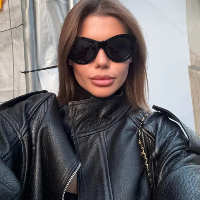 Damen Slim Lederjacke – Kurze Bikerjacke mit Stehkragen & Reißverschluss, Monochromer Look, Modische All-Season Jacke