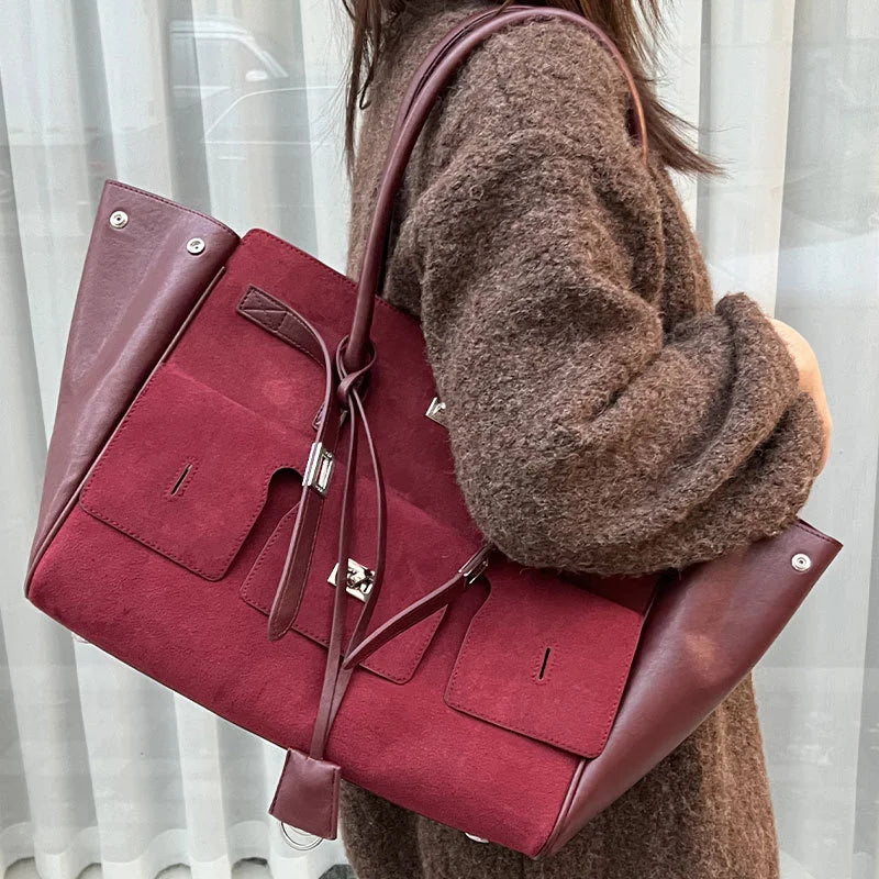 Luxus Wing Bag en cuir – Grand sac fourre-tout avec argent ou or, sac à main tendance pour femme. 