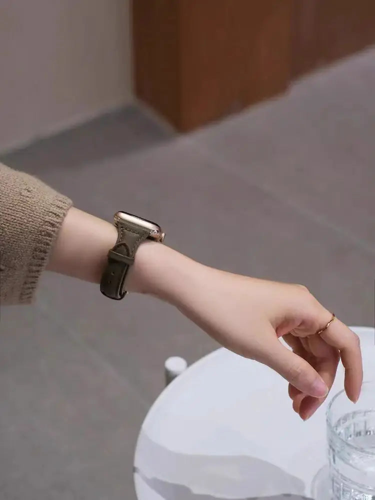 Elegante pulsera de cuero con bucle para Apple Watch de mujer – Correa de cuero de gran calidad de 38–46 mm y 49 mm para las series 1–11, SE y Ultra
