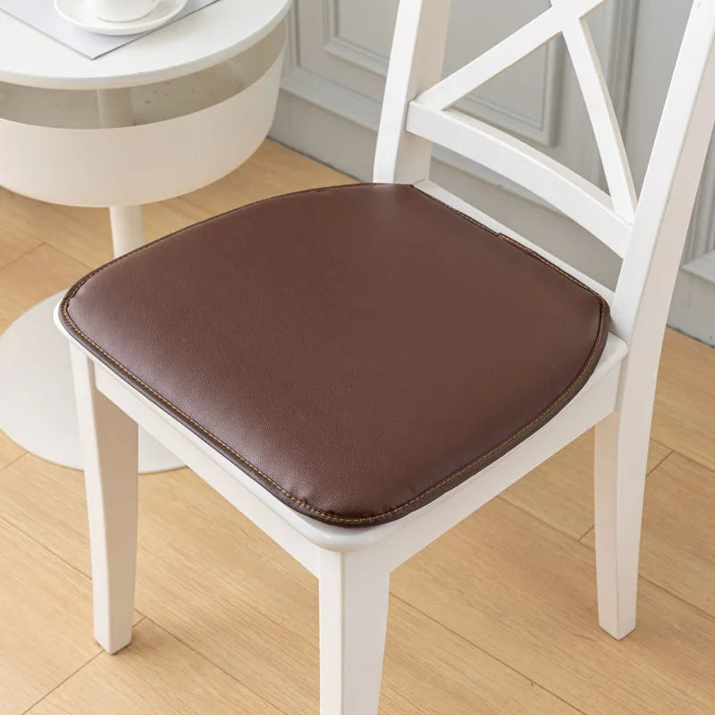 PU Leder Sitzkissen 40×43 cm – Wasserdichtes, rutschfestes Stuhlkissen für Esszimmer &amp; Küche 