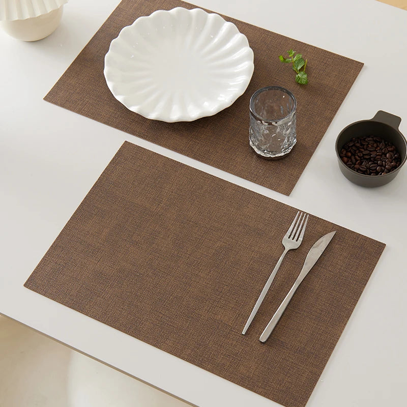 Tabletex Luxuriöse PVC-Kunstleder Tischsets in Weiß – Stoffoptik, wasserdicht & pflegeleicht im japanischen Stil (4er Set)