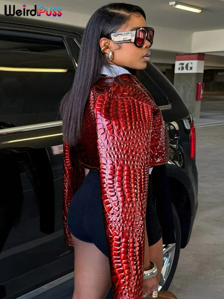 WEIRD PUSS Damen Faux Lederjacke mit Snake-Print – Cropped Hipster Jacke mit O-Neck, Slim Fit Streetwear für Herbst & Winter