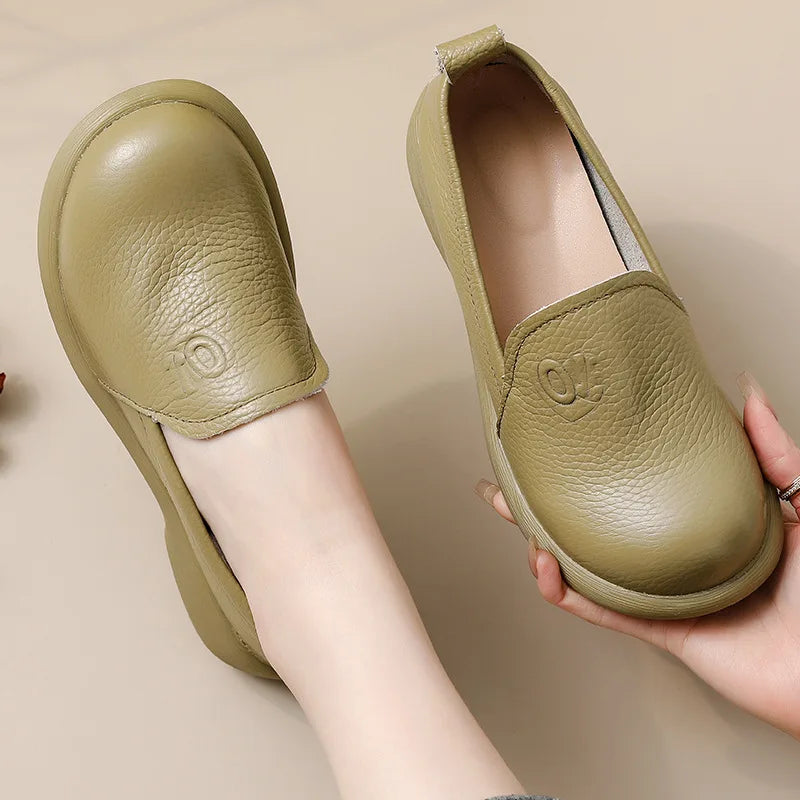 feerldi Damen Leder Flats WB-308K – Retro Slip-On Loafers, Weiche, Anti-Rutsch Mokassins, Elegante grüne Flats für Alltag & Büro