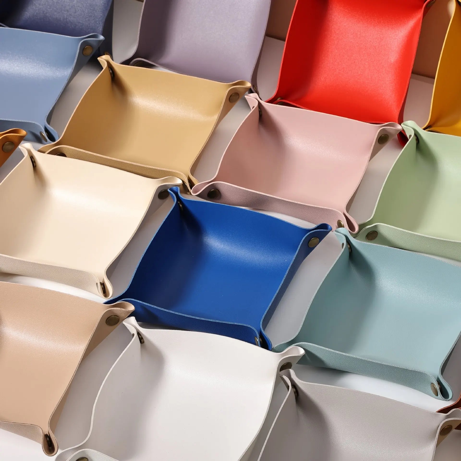 Nordic Style PU Leder Aufbewahrungsbox – Elegantes Desktop Storage Tray für Schmuck, Kosmetik & Schlüssel