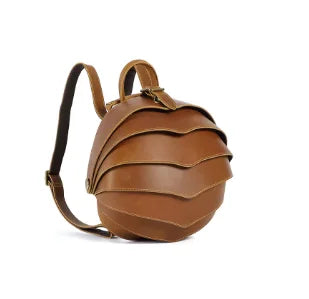 Vintage Beetle Leder Rucksack – Handgefertigter Unisex Daypack aus echtem Rindsleder im Street-Style