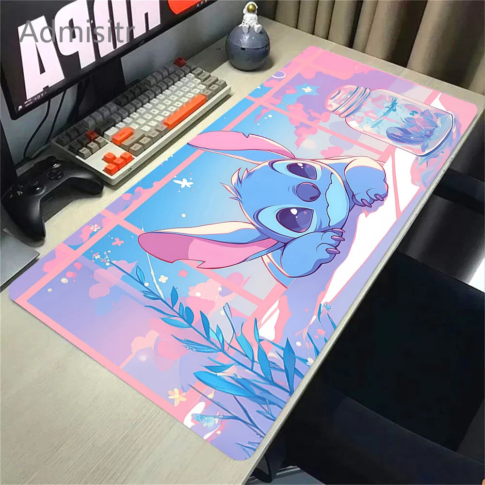 HD Kawaii Anime Stitch Leder Mousepad – Großes Gaming Mouse Pad mit Anti-Rutsch, Kantenschutz & Handgelenkauflage aus PU Leder