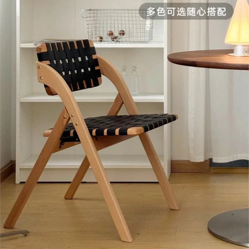 MOMO Retro Esszimmerstuhl aus Massivholz & Sattelleder – Klappbarer Designerstuhl im Wabi-Sabi Stil aus Eiche