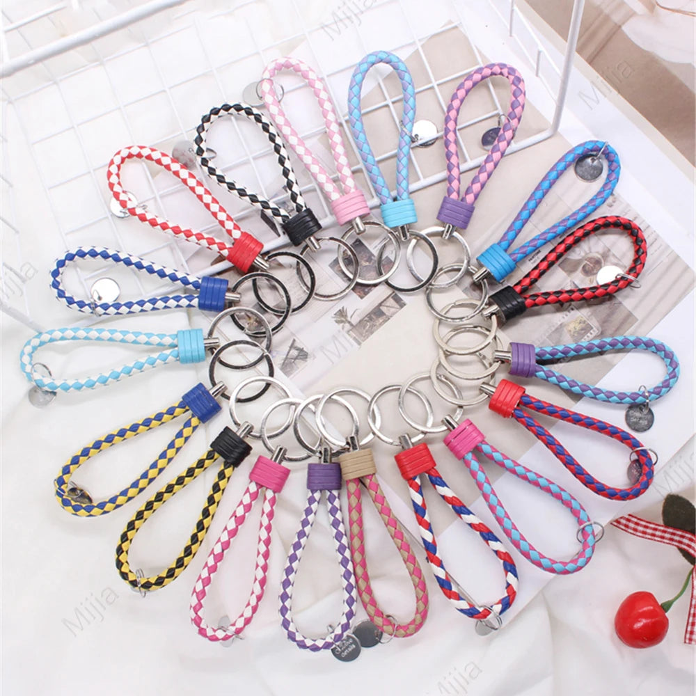 13 cm geflochtener PU-Leder Schlüsselanhänger – Farbiger Keyring für Damen & Herren, modisches Auto- & Taschen-Accessoire mit Metallring