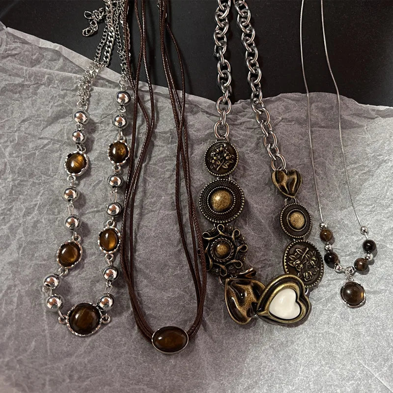 Vintage Halskette mit braunem Stein-Anhänger – Eleganter Layering Choker & Clavicle Chain aus Edelstahl für Damen & Herren