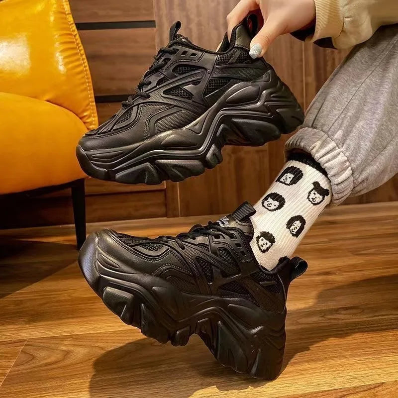 Damen Plateau Sneaker 2024 – Schwarze Chunky Sportschuhe aus PU-Leder & Mesh, Modische Plattform-Sneakers für Sommer & Freizeit