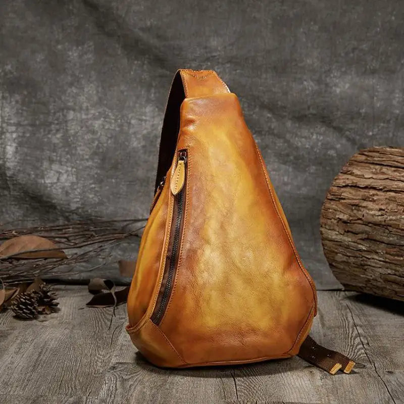 MOTAORA Vintage Damen Leder-Rucksack – Handgefertigter Echtleder Rucksack mit floraler Prägung, kompakt & diebstahlsicher