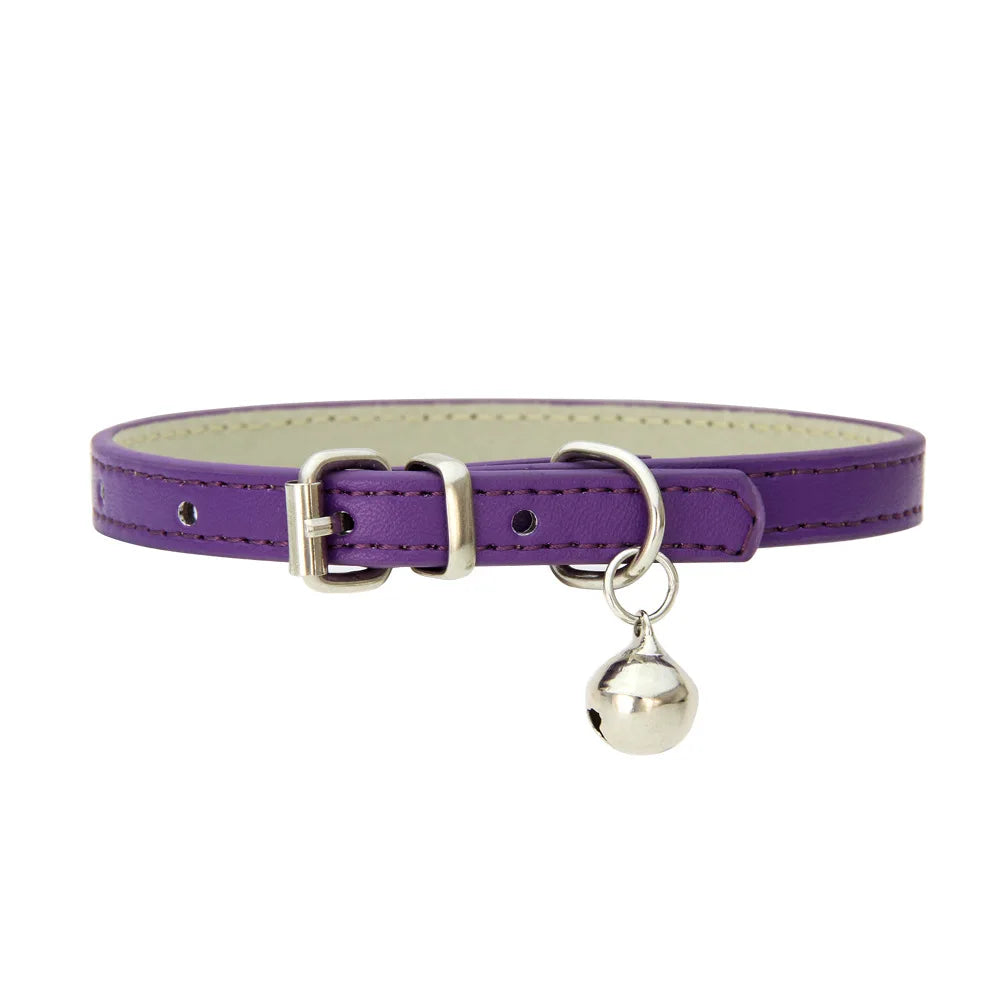 PU Leder Hundehalsband mit Glöckchen – Leichtes, farbenfrohes Halsband für Hunde & Katzen (Chihuahua, Welpen & Katzen)