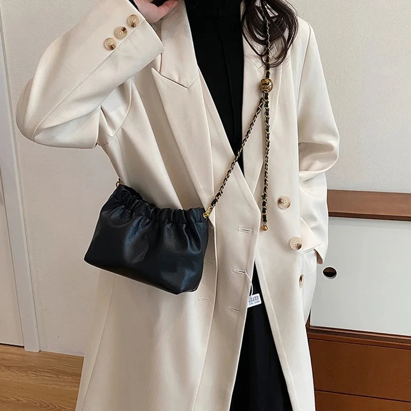 Damen Chain Shoulder Bag – Vielseitige PU-Leder Crossbody & Hobo Tasche mit Falten-Design