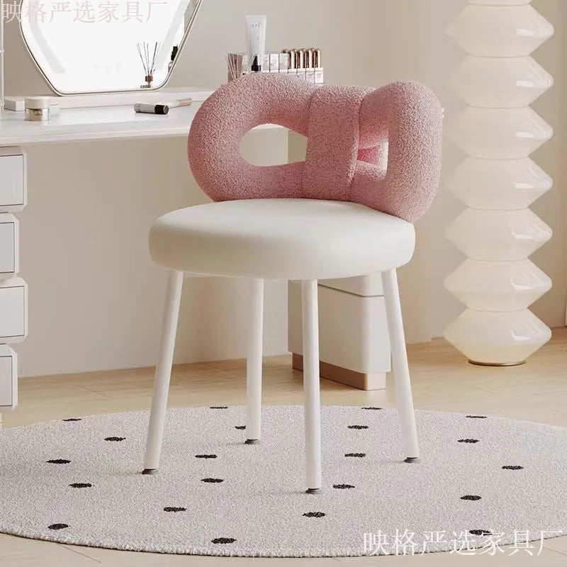 Premium Make-up Stuhl aus Leder – Drehbarer & höhenverstellbarer Schminkstuhl in Creme mit Schleifen-Rückenlehne