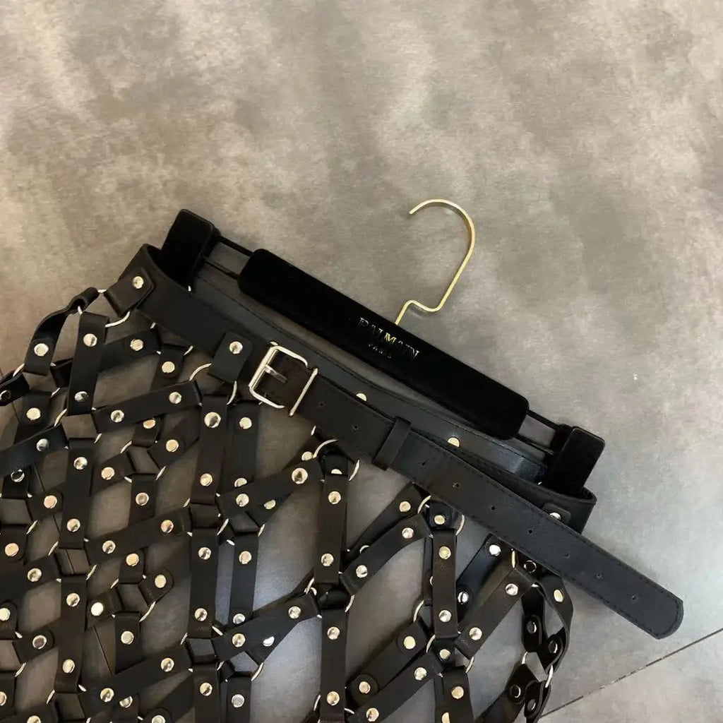 Damen PU Leder Minirock Schwarz – A-Linien High Waist Rock mit Diamant-Gitter &amp; Cut-Outs, moderner Club- &amp; Fashion-Minirock 