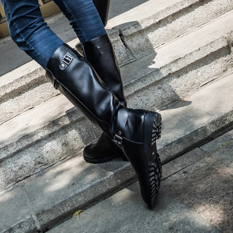 OLOMM Herren British Style Kniehohe Boots – Handgefertigte Motorrad- & Cosplay-Stiefel aus Leder, Zip-Design, Komfortable Stage & Freizeit Schuhe