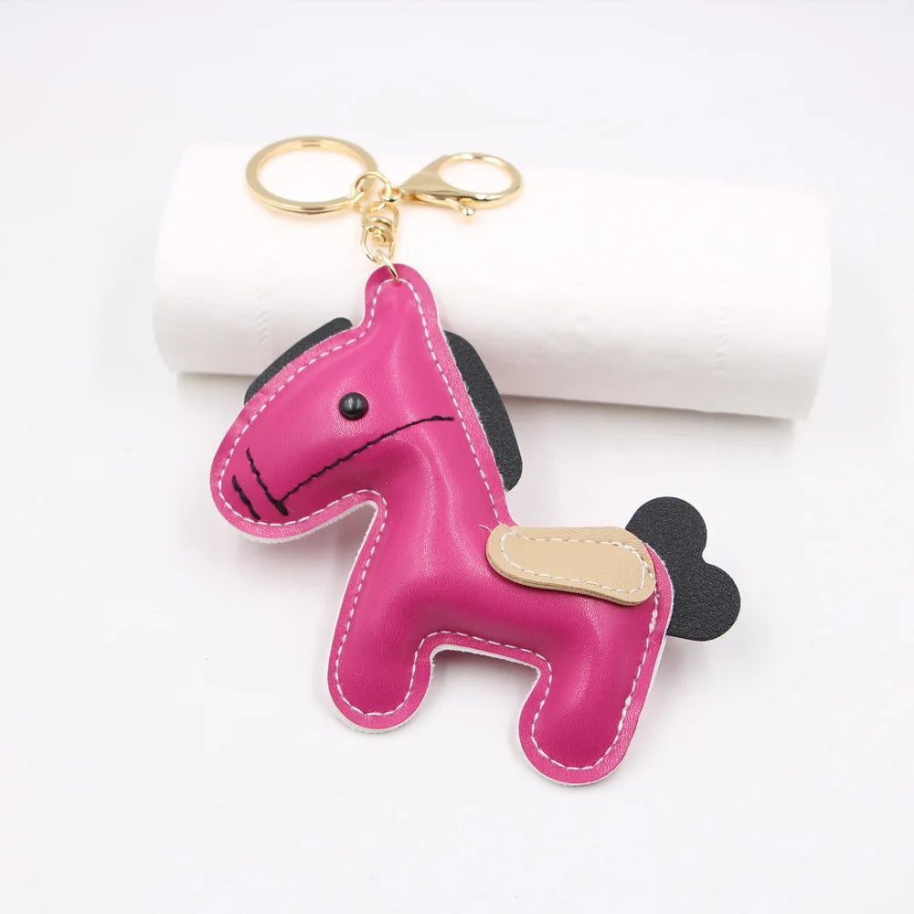 Niedlicher Pferde-Schlüsselanhänger aus PU-Leder – Cartoon Tier-Keychain als Taschen- & Autoanhänger, süßes Geschenk für Freundin, Schwester & Besties