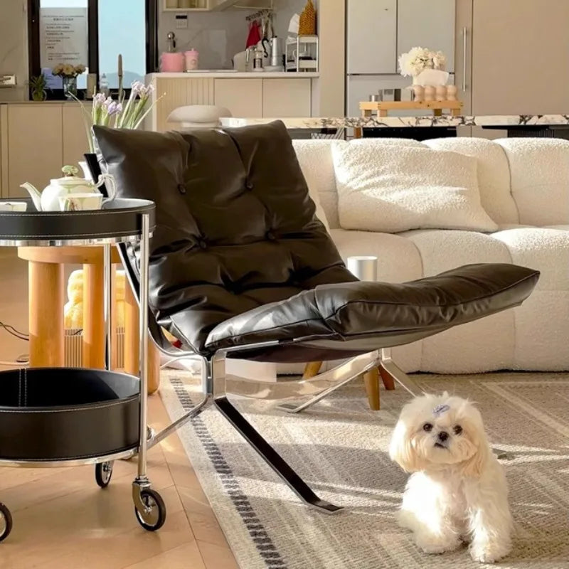 Nordischer Luxus Lounge Chair aus Echtleder – Designer Einzelsessel mit Edelstahlgestell & Armlehnen für Wohnzimmer & Schlafzimmer