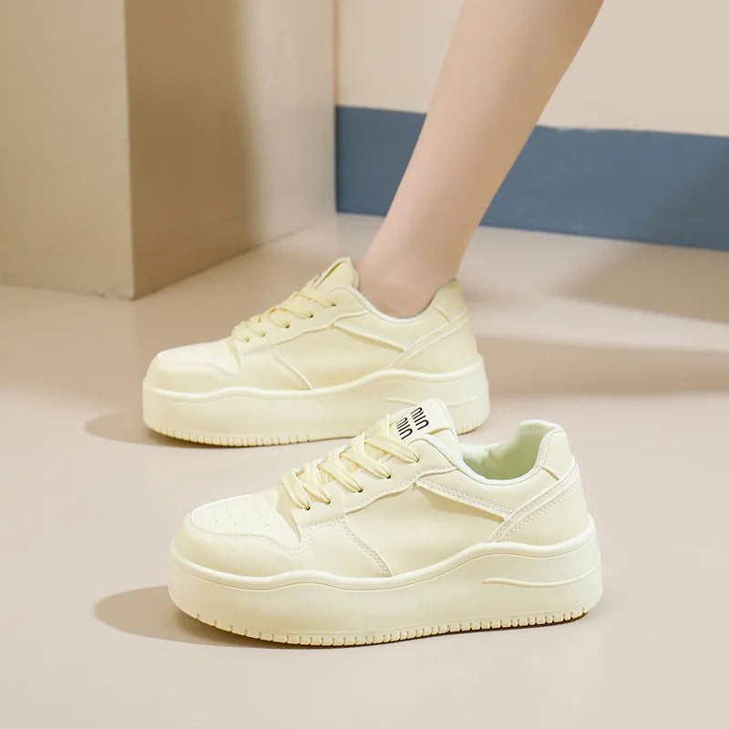 Damen Plateau Sneaker Grün – Chunky Lace-Up Sneakers aus Kunstleder im Hip-Hop Style für Frühling & Herbst