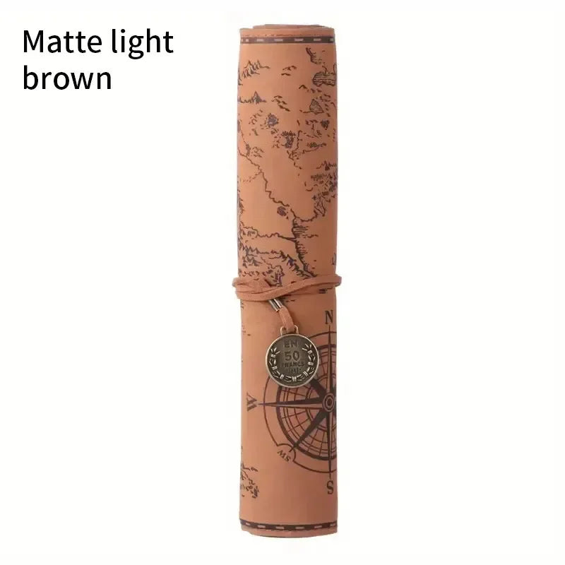 Retro Leder Rollmäppchen „Schatzkarte“ – Großes Stifteetui mit Prägung &amp; Schnallenverschluss