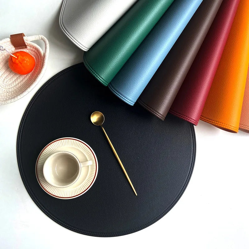 Runde schwarze Kunstleder Tischsets – Geprägte PU-Platzmatten im American Style für Esstisch & festliche Dekoration (1/4/6 Stück)