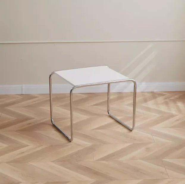 Bauhaus Esszimmerstuhl aus Edelstahl &amp; Sattelleder – Platzsparender Designerstuhl mit Armlehnen für Wohnzimmer &amp; Essbereich