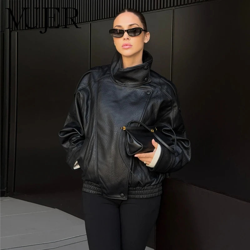 MUJER Schwarze Damen Faux Leder Bomberjacke – Elegante Office Jacke mit Reißverschluss, Umlegekragen & Taschen für jede Saison