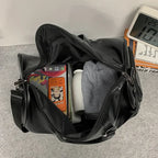 Minimalistische Herren Reisetasche – Schwarze PU Leder Weekender Bag, wasserfest, große Kapazität für Sport, Fitness und Kurztrips