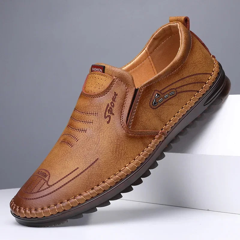 Herren Leder Look Loafer – Handgefertigte Slip-On Mokassins, leichte Business- & Freizeitschuhe mit weicher Sohle für Sommer