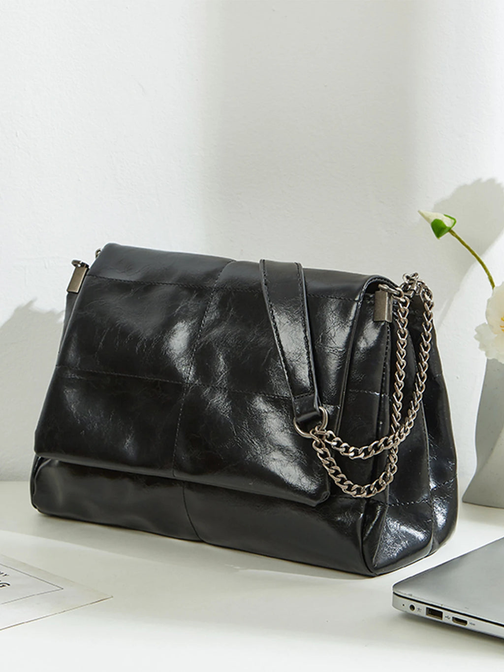 Sac fourre-tout à chaîne pour femme 2024 – Grande capacité de transport en cuir PU, élégant sac à bandoulière simple sous les bras pour le printemps/l'été